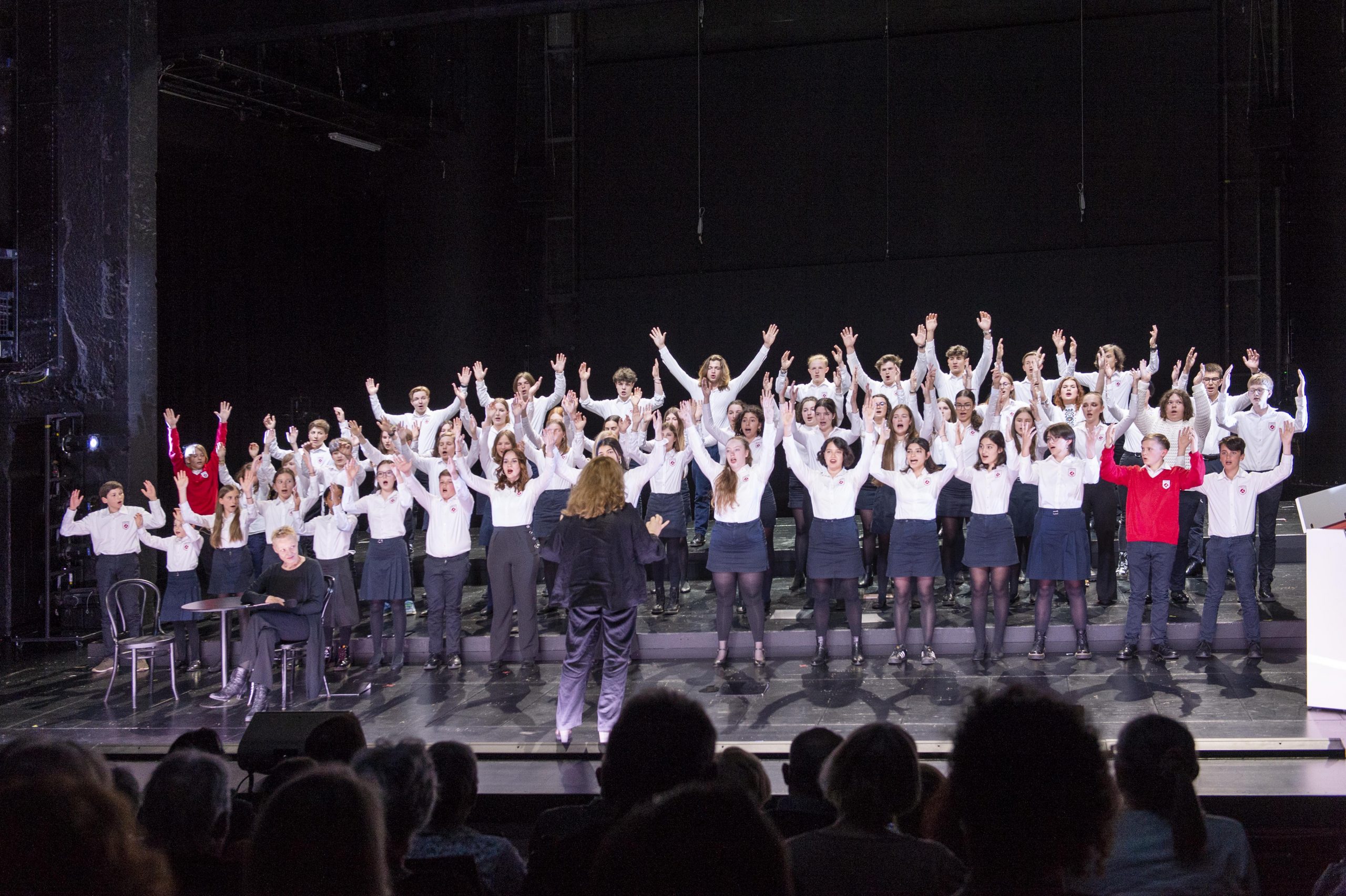 Solidarität mit der Ukraine. Der Kinder- und Jugendchor Theater Bonn singt für Aktion Deutschland hilft