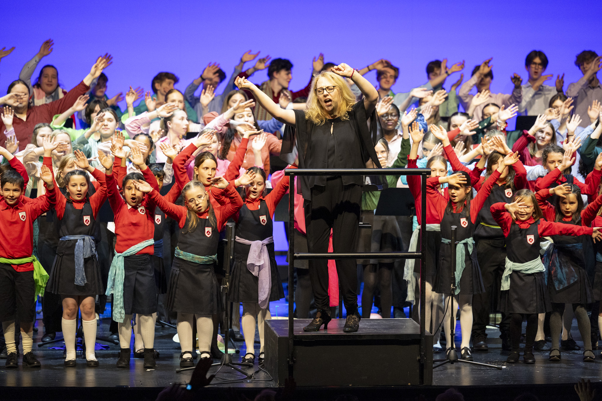 Ein kleiner Hauch von Hollywood am Rhein.          Der Kinder- und Jugendchor des Theater Bonn im Spiegel der Zeit
